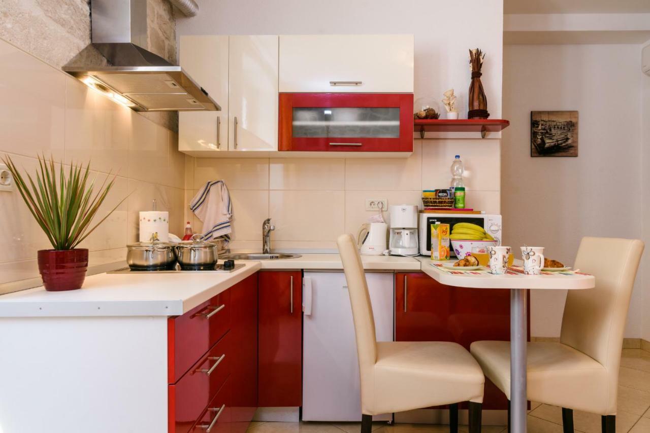 Apartments Dora -Free Parking Trogir Zewnętrze zdjęcie