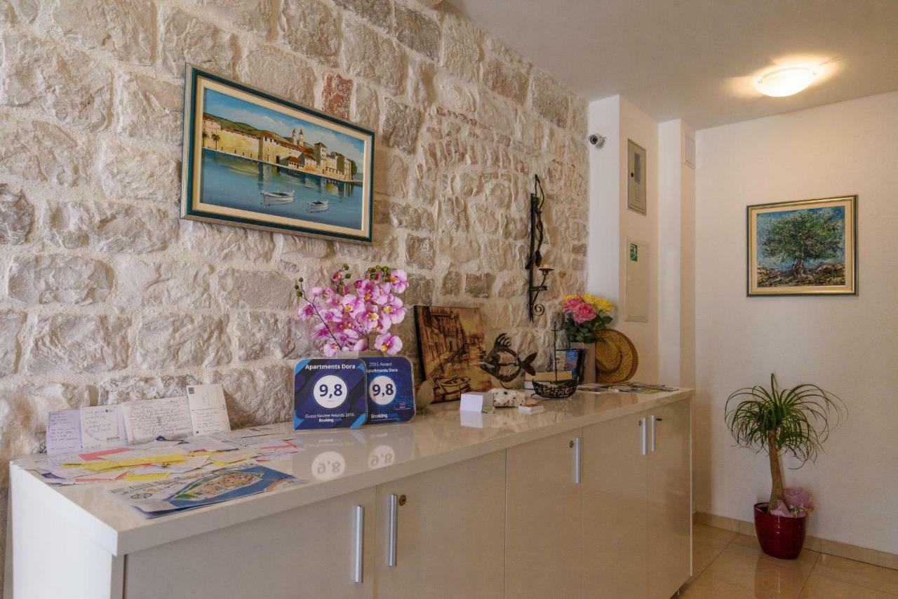 Apartments Dora -Free Parking Trogir Zewnętrze zdjęcie