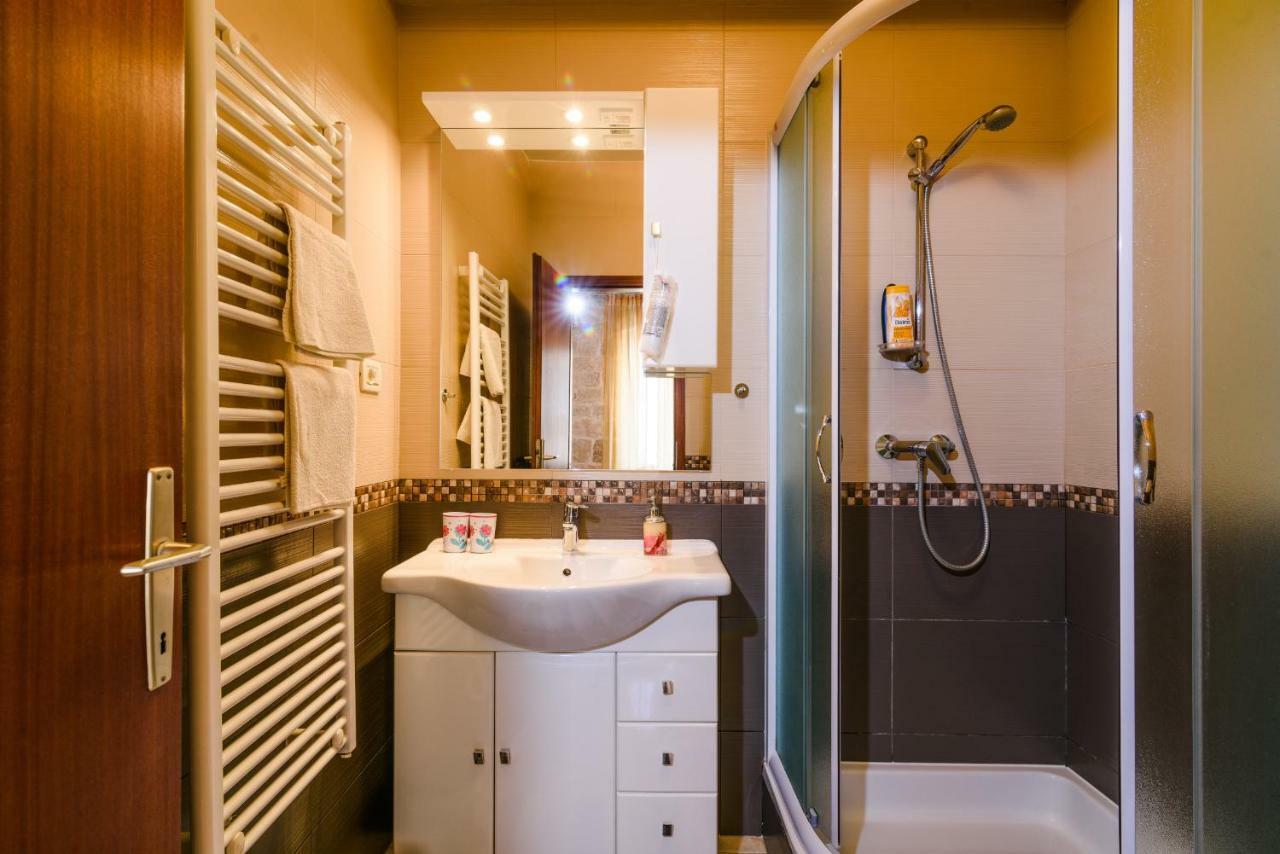 Apartments Dora -Free Parking Trogir Zewnętrze zdjęcie