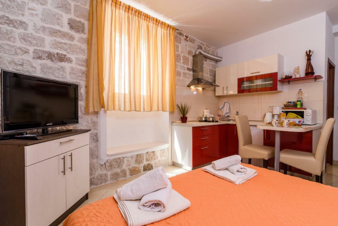 Apartments Dora -Free Parking Trogir Zewnętrze zdjęcie
