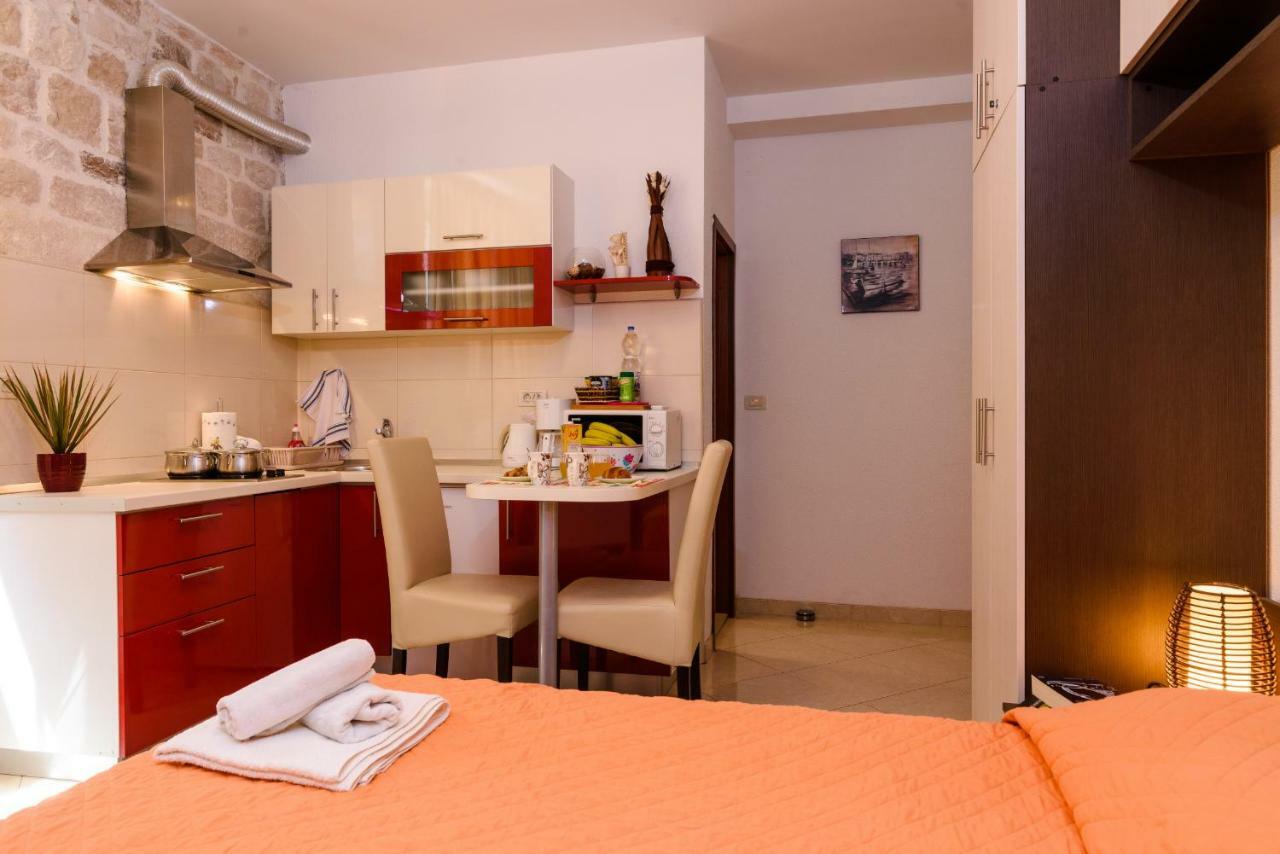 Apartments Dora -Free Parking Trogir Zewnętrze zdjęcie